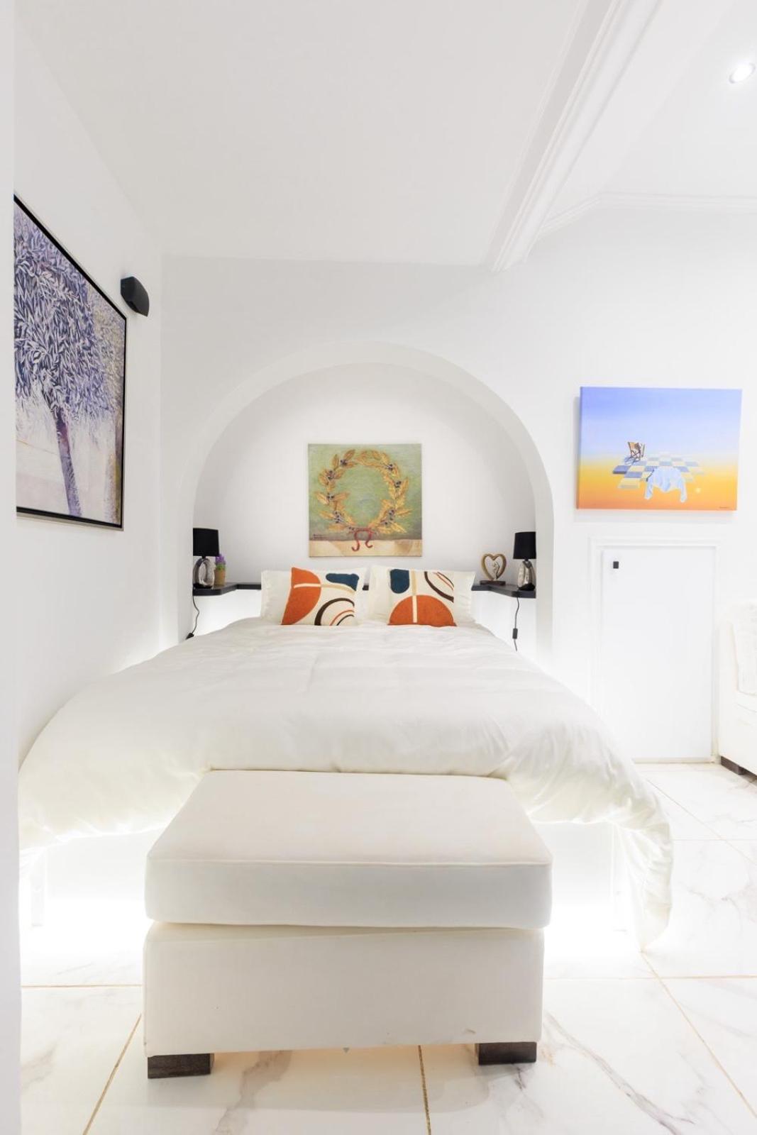 Aiolos Luxury Apartment Under Acropolis In Plaka Афины Экстерьер фото