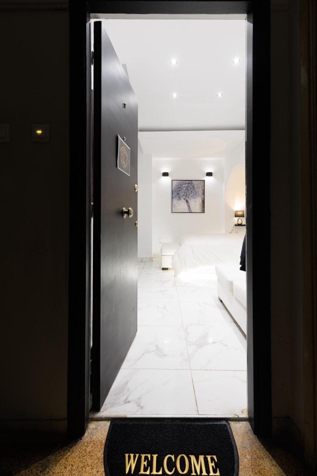 Aiolos Luxury Apartment Under Acropolis In Plaka Афины Экстерьер фото